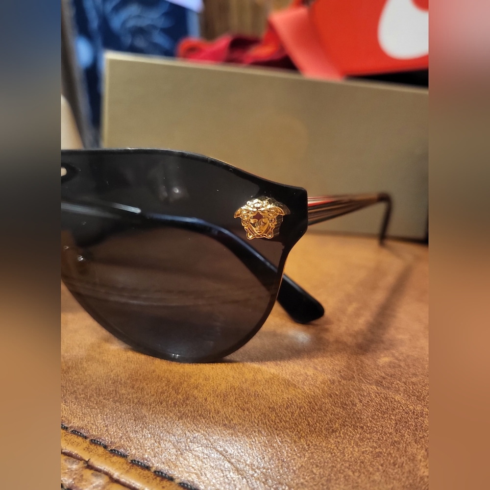 Versace aviator - Picture 2 of 5